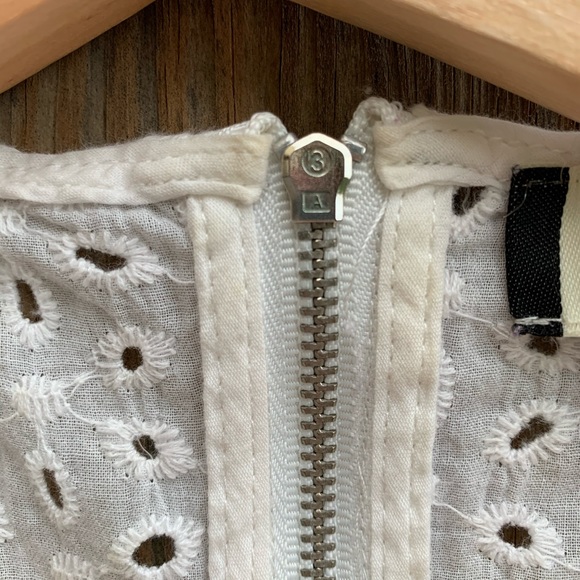 Fifty Street Eyelet Crop Top - Picture 6 of 7